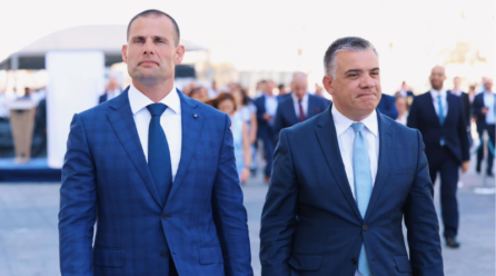 MEXXI CHRIS BONETT, BDEJT ISSOLVI L-PROBLEMI LI ĦOLOQ MANWEL DELIA (1)