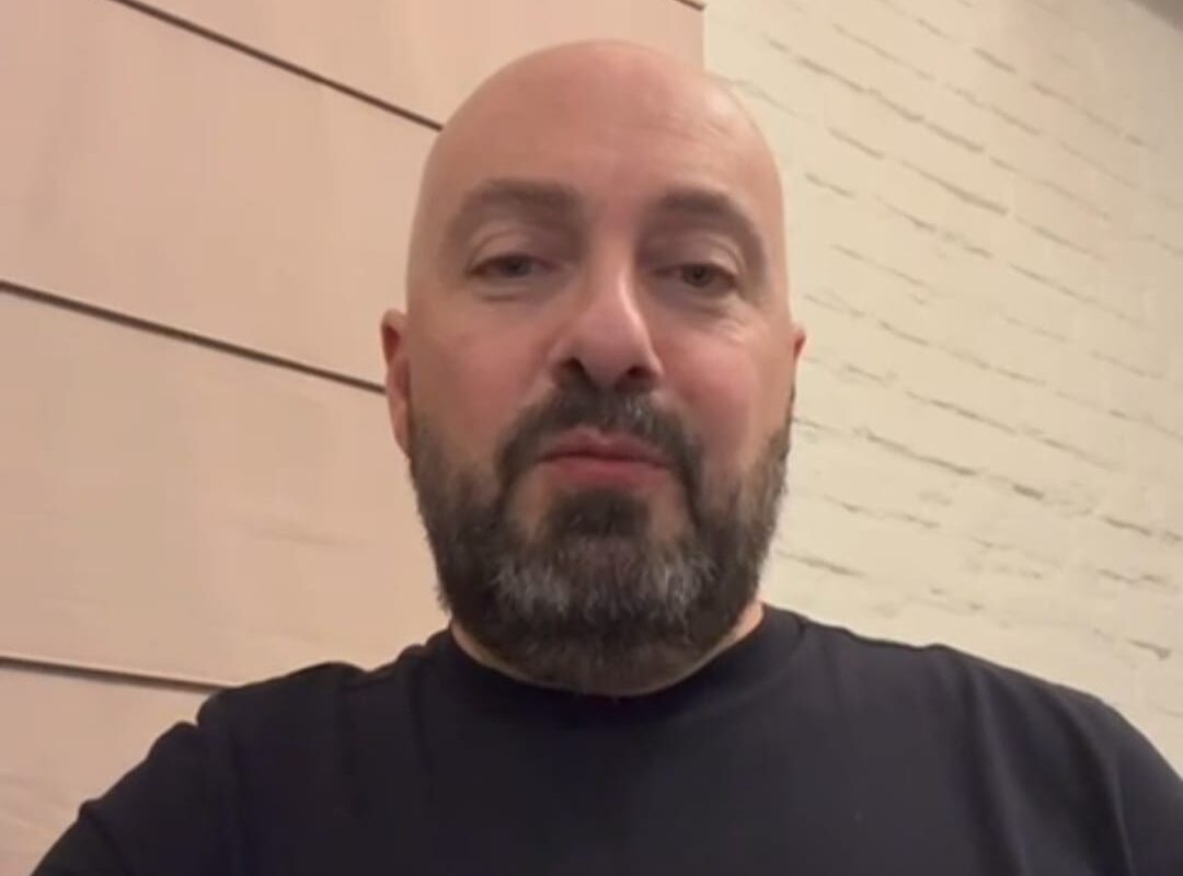 TA’ REPUBBLIKA JWASSLU LIL FACEBOOK JIMBLOKKA L-PAĠNA TA’ NEVILE GAFA