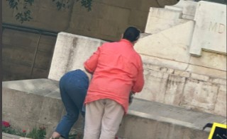BIL-FILMAT: GĦAMLUĦ TAGĦHOM U MINGĦALIHOM SE JWAQQFUNA MILL-PETIŻŻJONI KONTRA L-ISFREĠJU TAL-MONUMENT TAL-ASSEDJU