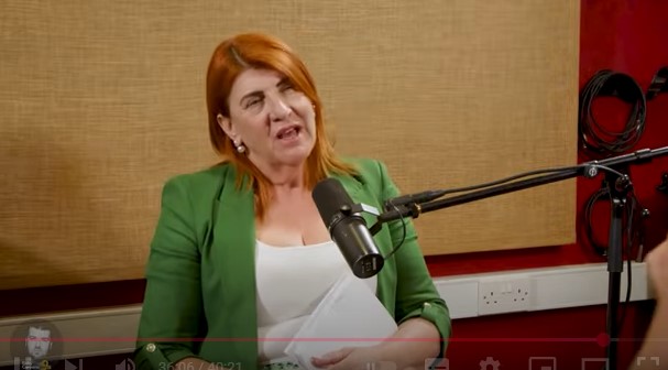 BIL-FILMAT U AWDJU: HELEN GAUCI TITFA’ LIL PN FL-INKWIET, TELEFONATA FUQ ONE RADIO TIKXEF KIF IL-PN IPPROTEĠA PERSUNA ŻBALJATA