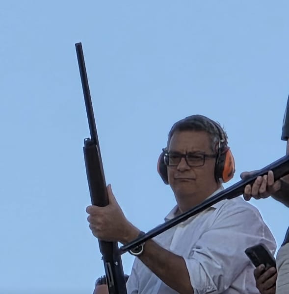 ADRIAN BIS-SENTER F’SAN ĠILJAN, TAPARSI JĦOBB LILL-KAĊĊATURI F’PAJJIŻ ALBERT BUTTIGIEG