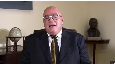 EDWARD DEBONO IRID IBELLAĦIELNA LI ‘B’QALBU KOLLHA’ JINSAB WARA ALEX BORG!