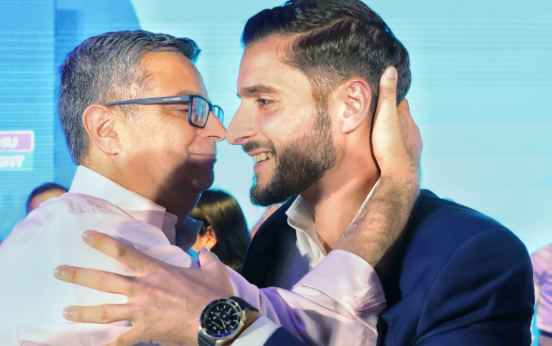 KEMM HI RĦISA L-IPOKREŻIJA ADRIAN DELIA?