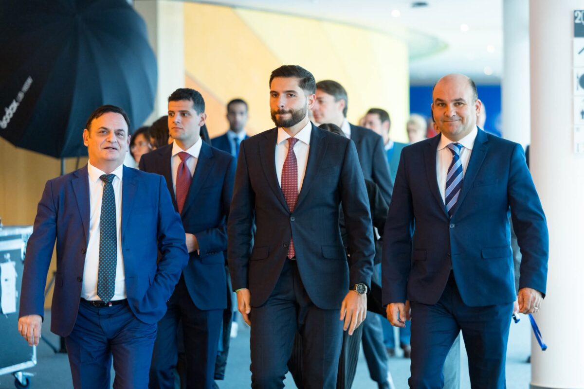 ALEX, IDDAĦĦAQNIEX, MAL-KUMMISSARJI EWROPEJ MA DDISKUTEJT L-EBDA PROĠETT!