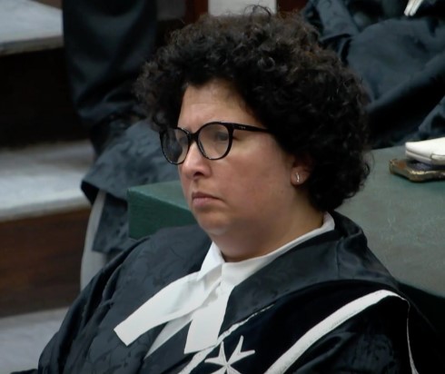 EVITAW IL-MISTĦIJA U TAĦTRUX LIL GABY VELLA MĦALLEF (2): ISSA HEMM UKOLL KWERELA KONTRA L-ESPERTI