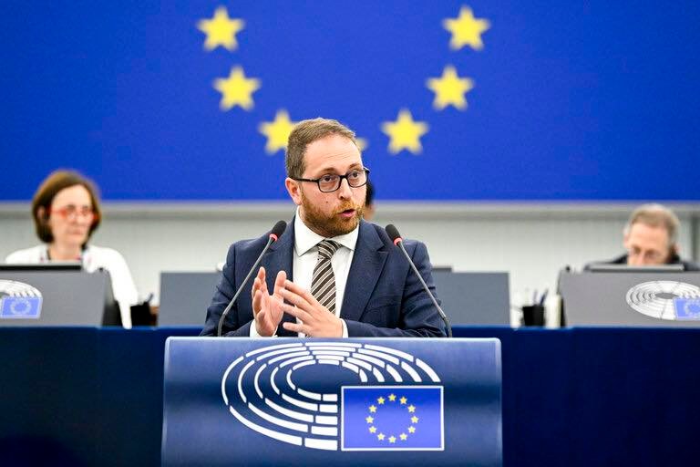 IS-SOĊJALISTI EWROPEJ IGIDDBU LIL ALEX BORG. ‘MHUX VERU LI RIDNA D-DIBATTITU KONTRA MALTA’